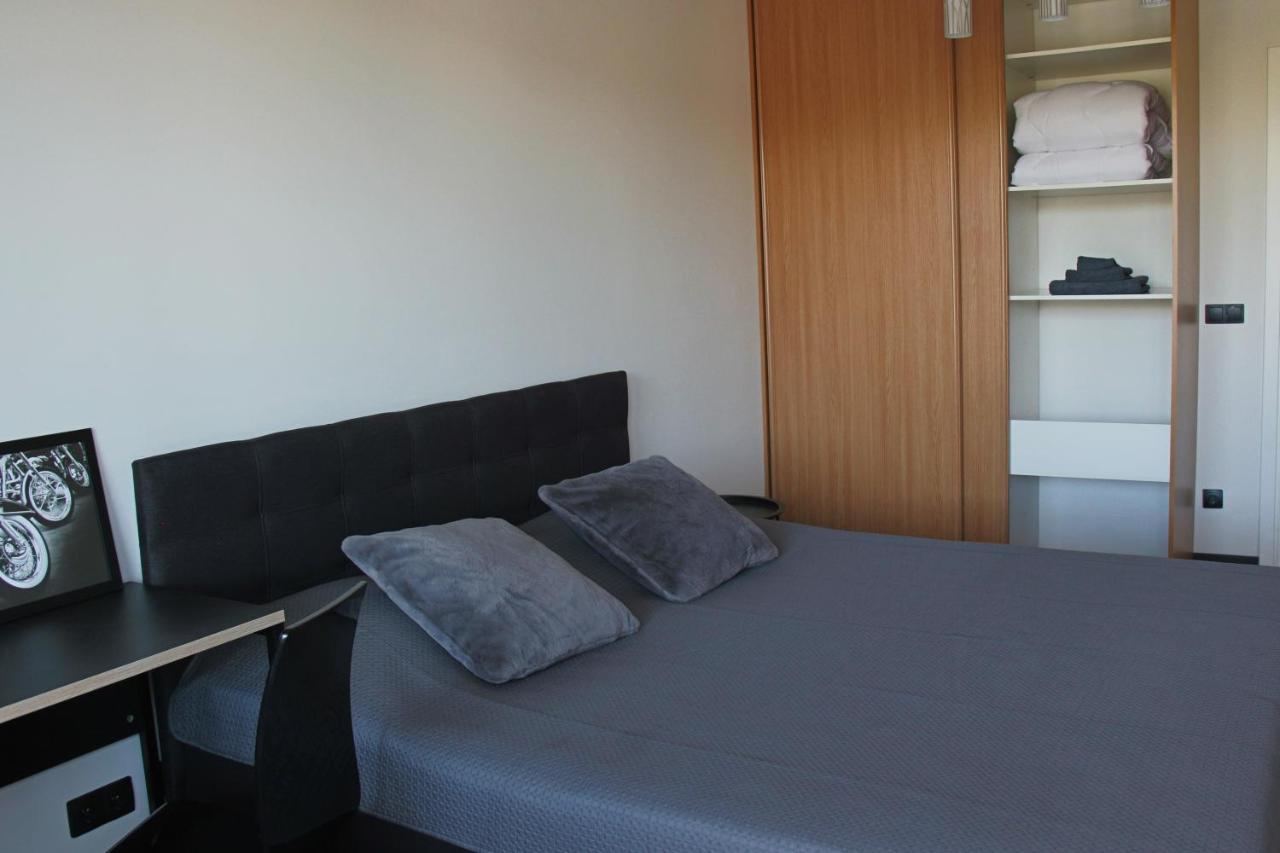 New Modern 4-Room Apartment With Big Balcony And Undeground Parking In Center Of Tallinn Exteriör bild